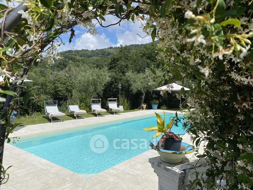 Villa in Castelnuovo — foto 22 di 72