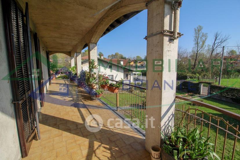 Villa in Via A. Macchi 35 — foto 12 di 28