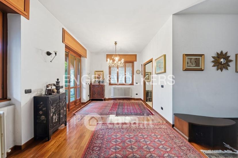 Villa in Via Caduti della Liberazione 32 — foto 5 di 35