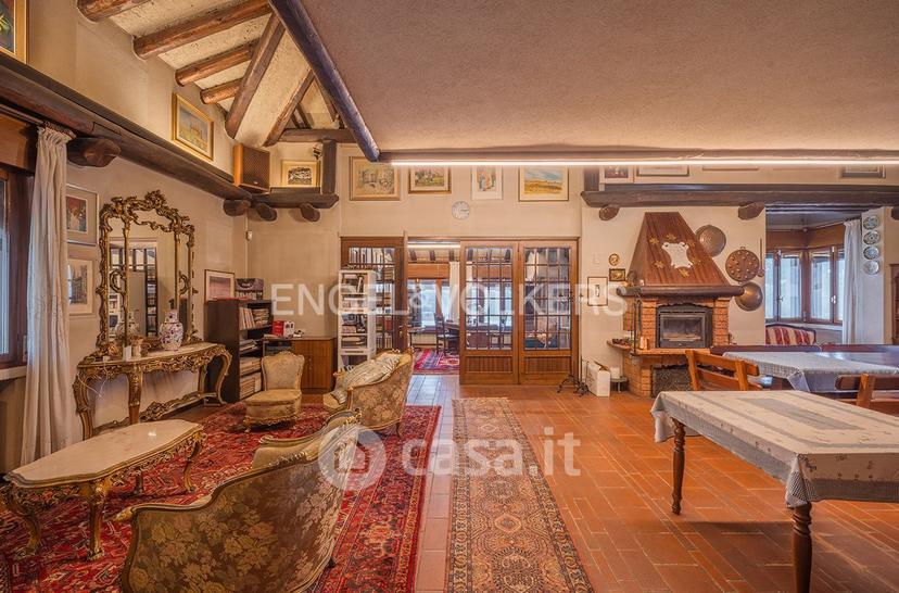 Villa in Via Scapacchiò — foto 15 di 21
