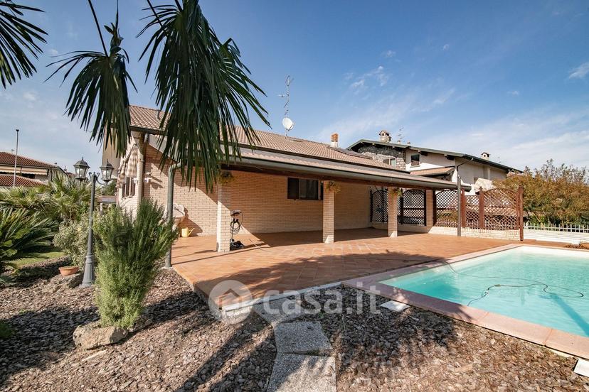 Villa in Via Sandro Pertini 21 — foto 30 di 83