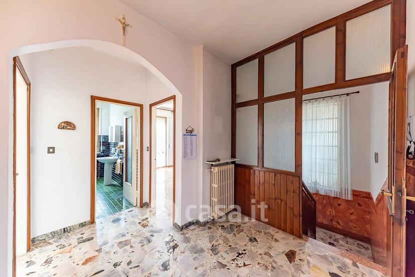 Villa in Via Monte Nevoso 10 — foto 4 di 49