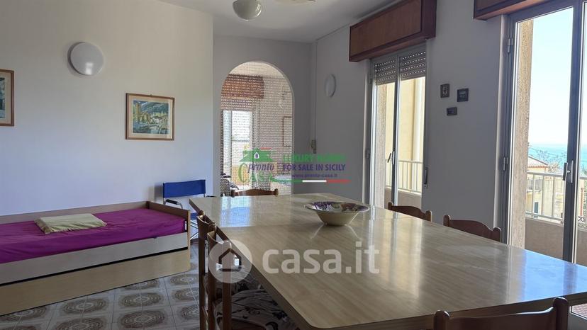 Appartamento in Via Capri — foto 2 di 23