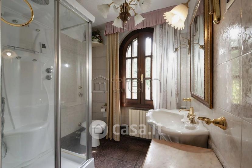 Villa in Via Ruggero Leoncavallo 13