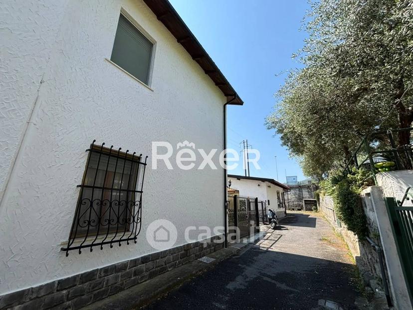 Trilocale in Via delle Ginestre — foto 2 di 26