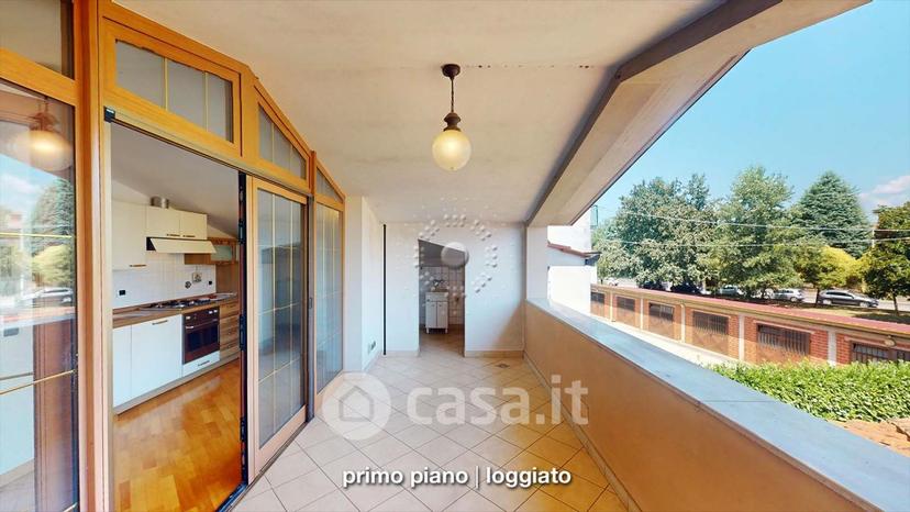 Villa in Via Arno 10 — foto 34 di 64