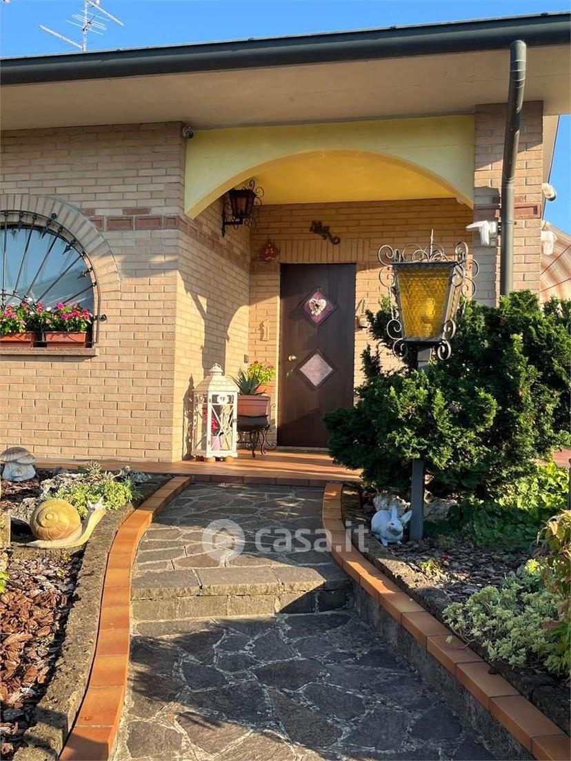 Villa in Via Sandro Pertini 21 — foto 76 di 83