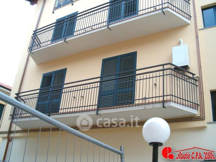 Trilocale in Via Alessandro Manzoni 10 — foto 39 di 45