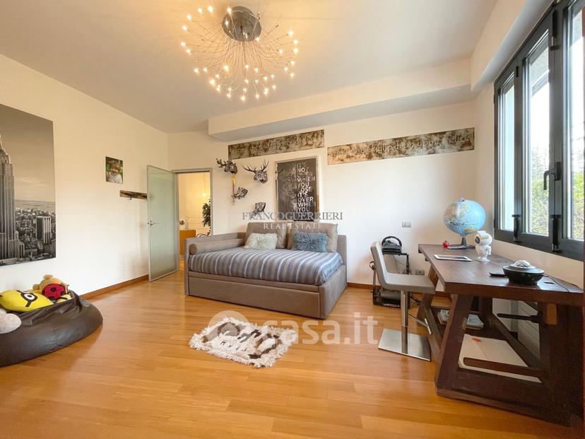 Villa in Via Alcide de Gasperi — foto 16 di 38