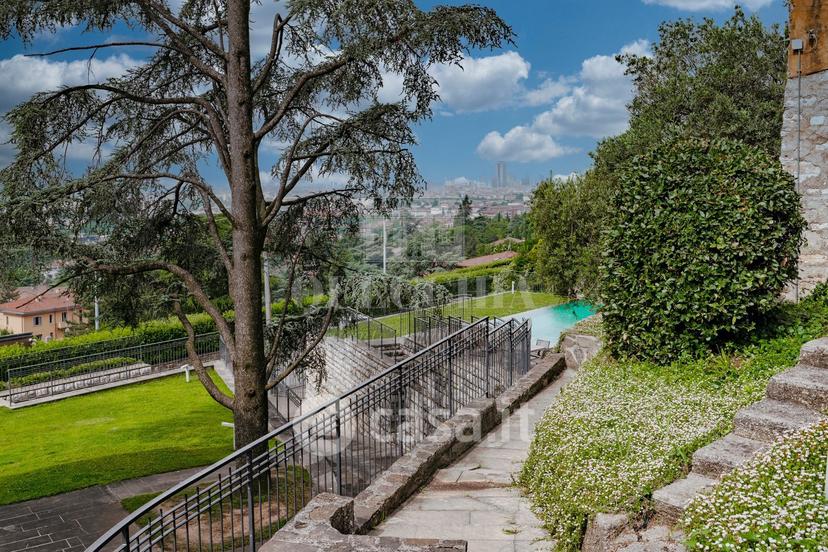 Villa in Via Ronchi San Francesco da Paola — foto 3 di 30