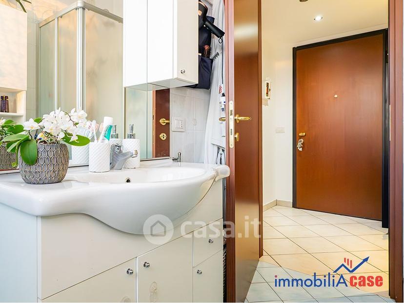 Trilocale in Via Corelli 27 — foto 27 di 33