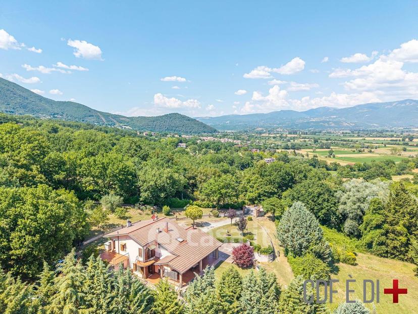 Villa in Via Collerelle — foto 7 di 35