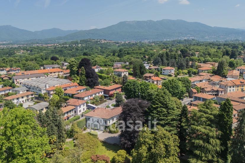 Villa in Piazza Leva 1 — foto 39 di 74