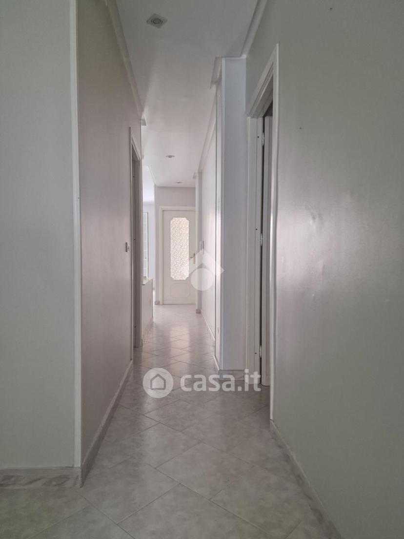 Trilocale in Via Messina 16 — foto 7 di 21