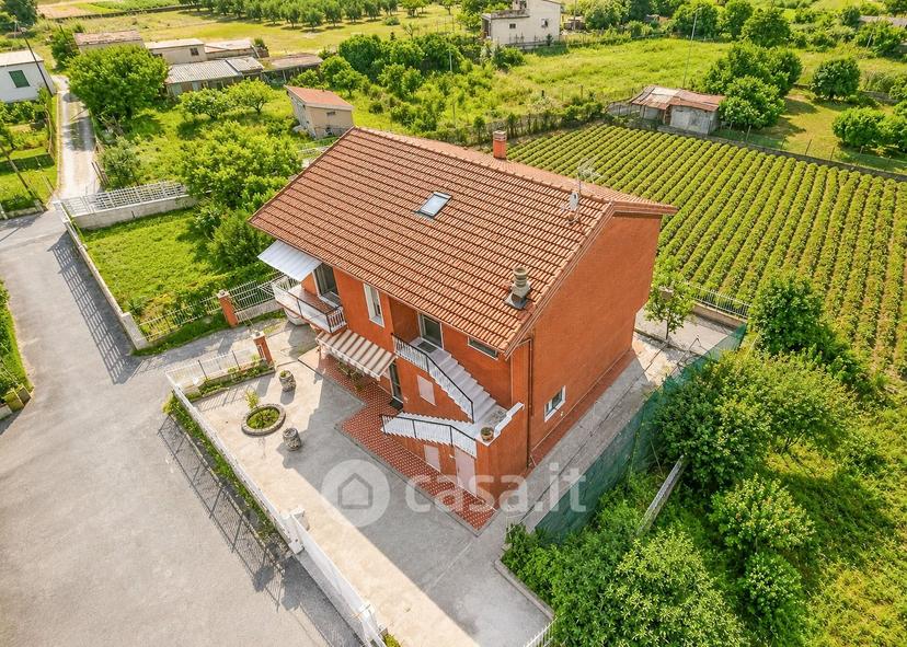 Villa in Via Tiziano 6 — foto 2 di 55