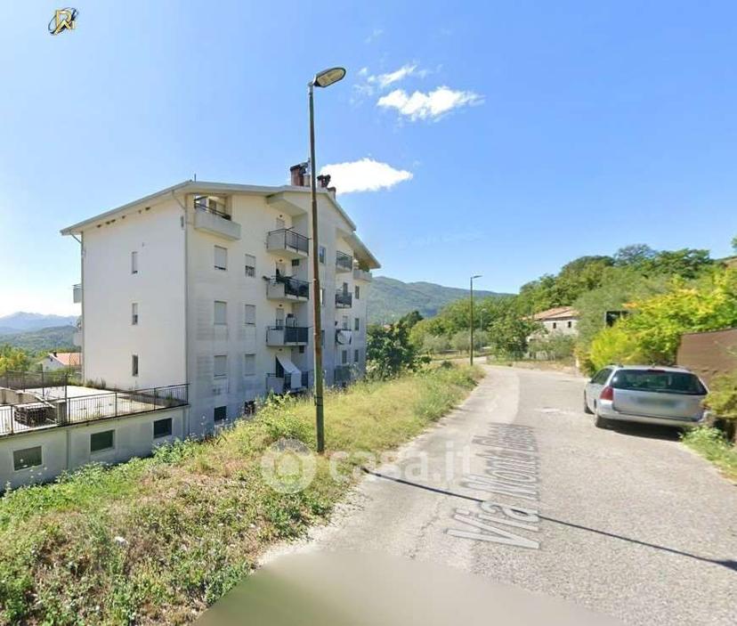 Trilocale in Via Monte Bianco 2 — foto 27 di 35