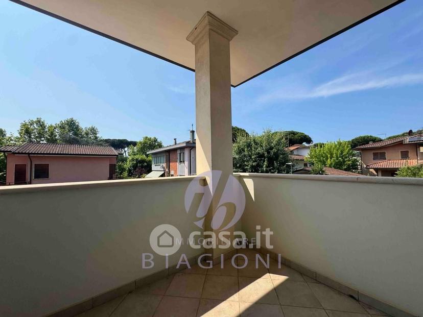 Villa in Via Cortona 120 — foto 27 di 37