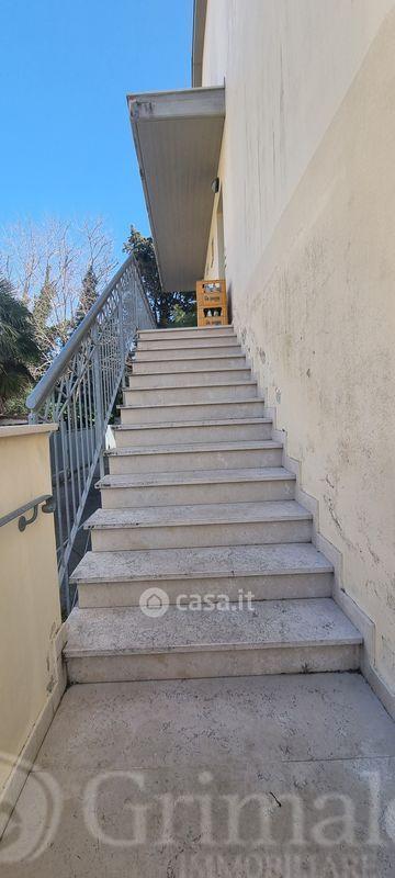 Trilocale in Via Enrico Mattei 27 — foto 13 di 25