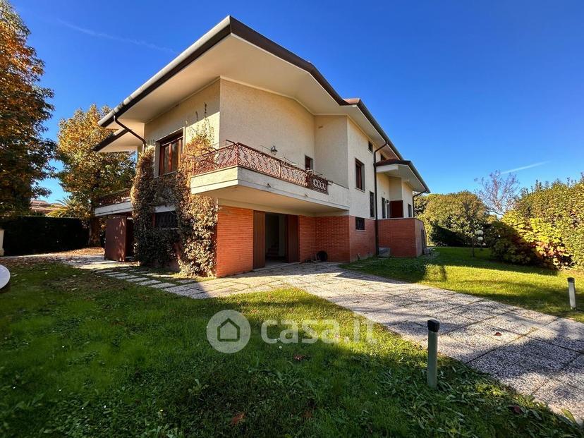 Villa in Via L. Raffaelli 63 — foto 27 di 36