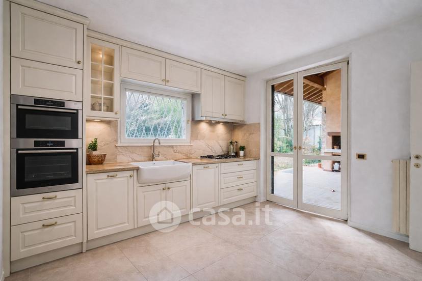 Villa in Via Enrico Fermi — foto 31 di 31