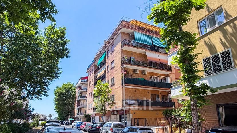 Quadrilocale in Via delle Sirene 23