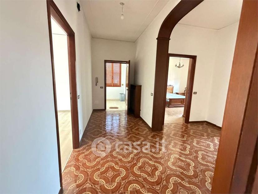 Villa in Via Guglielmo Marconi — foto 2 di 46