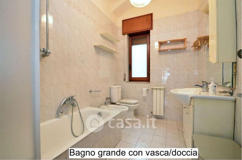 Stanza in Via Pola 33 — foto 6 di 14