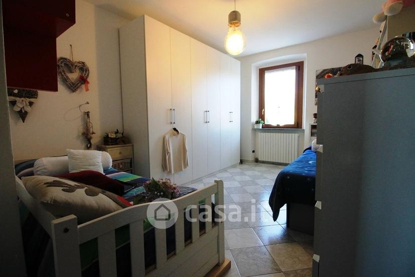 Trilocale in Via Europa Unita — foto 14 di 25