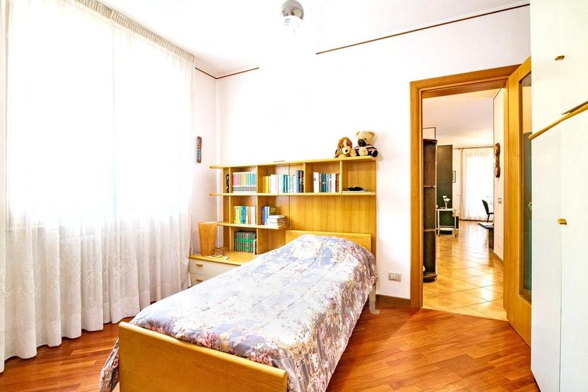 Villa in Via Fratelli Vigorelli — foto 9 di 54