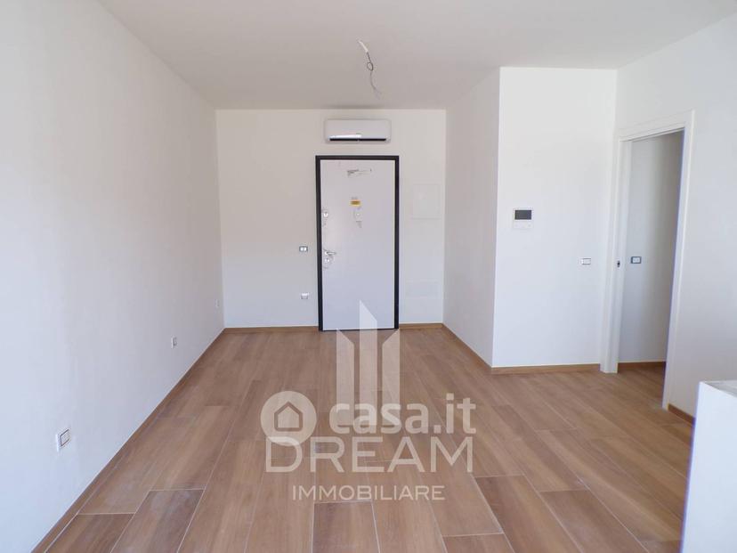 Trilocale in Via Ungheria 1 — foto 11 di 15