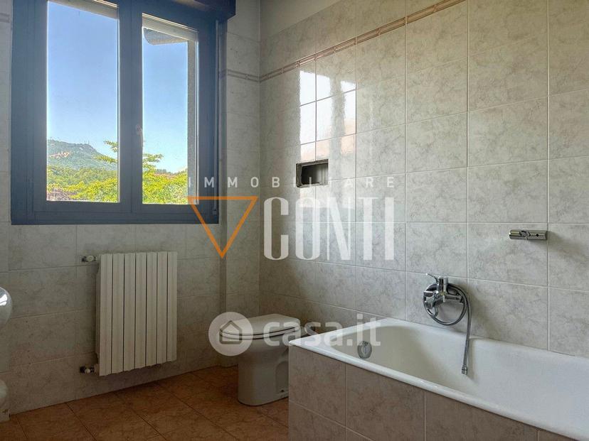 Quadrilocale in Via Sacro Monte 63 — foto 32 di 34