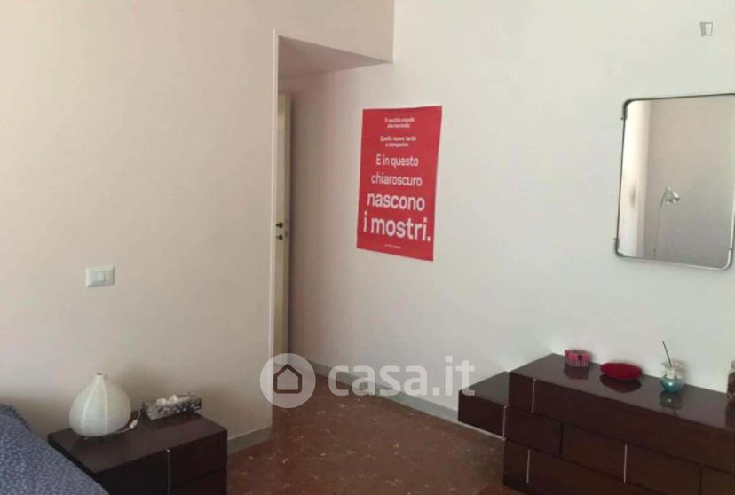 Stanza in Via dell'Aquila Reale — foto 3 di 20