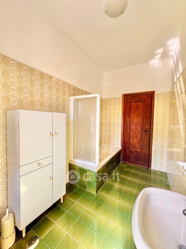 Quadrilocale in Via Ivanoe Amoretti 42 — foto 32 di 34