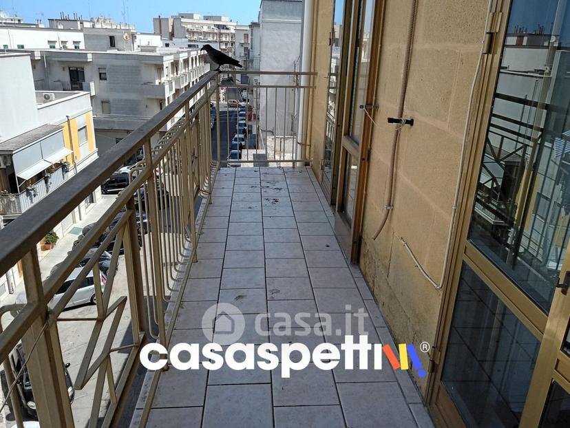 Trilocale in Via Luigi Miccoli — foto 19 di 21