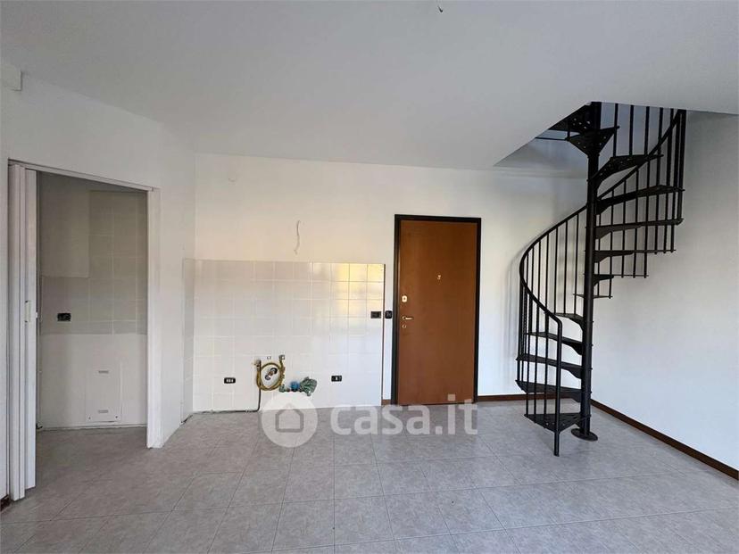 Trilocale in Via Madame Marie Curie 3 — foto 2 di 15