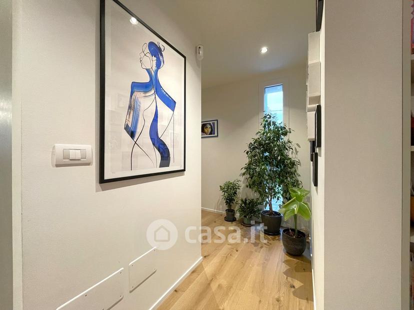 Villa in Via G. Matteotti 82 — foto 2 di 56