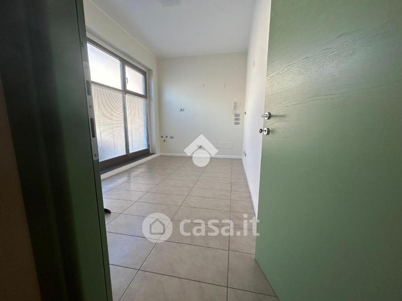 Quadrilocale in Via E. d'Arborea 116 — foto 28 di 32