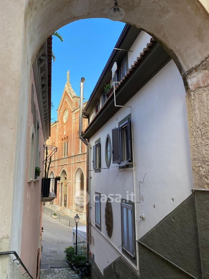 Trilocale in Via Rosmini — foto 23 di 24