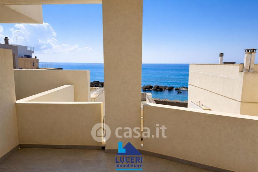Trilocale in Lungomare Galileo Galilei — foto 12 di 26