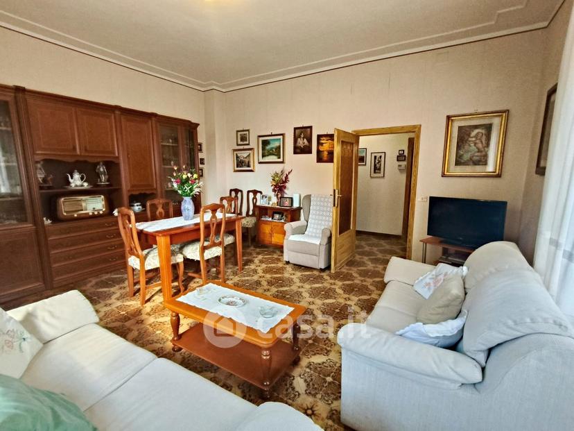 Villa in Via Serafica — foto 15 di 49