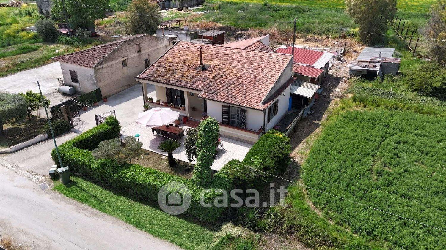 Villa in Via Bonifica 22