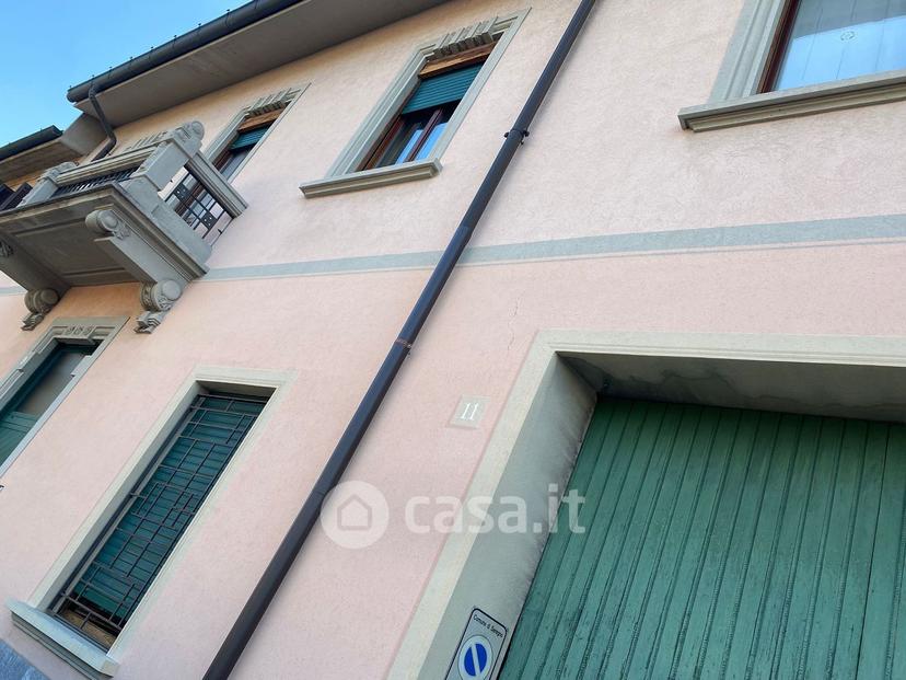 Stanza in Via Milano 9 — foto 27 di 28