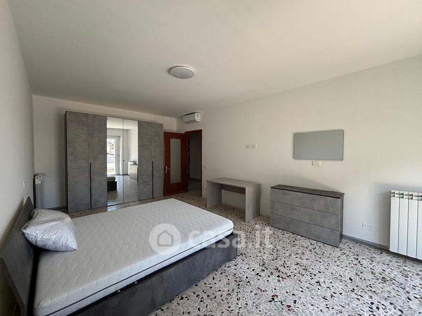 Stanza in Via Torre San Biele — foto 17 di 38