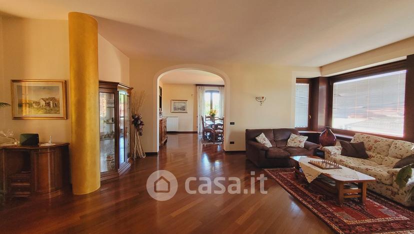 Villa in Via Fratelli Bandiera — foto 29 di 84