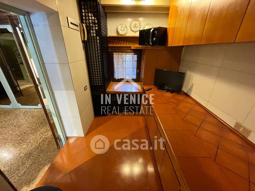 Appartamento in Calle del Duca — foto 12 di 26