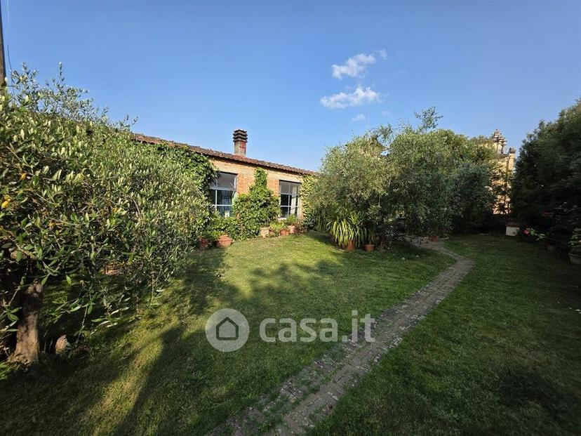 Villa in Strada di Scacciapensieri — foto 2 di 54
