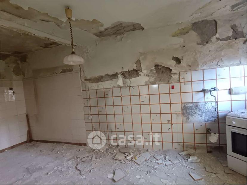 Villa in Via Paolo VI Papa — foto 3 di 33