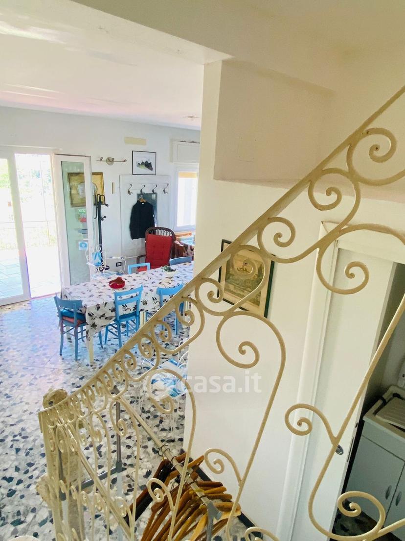 Villa in Via Fratelli Aristide E Alduino Castellini 8 — foto 31 di 49