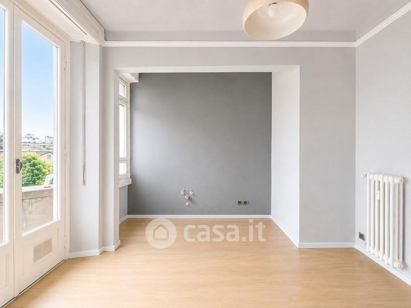 Bilocale in Viale Regina Giovanna 38 — foto 21 di 23