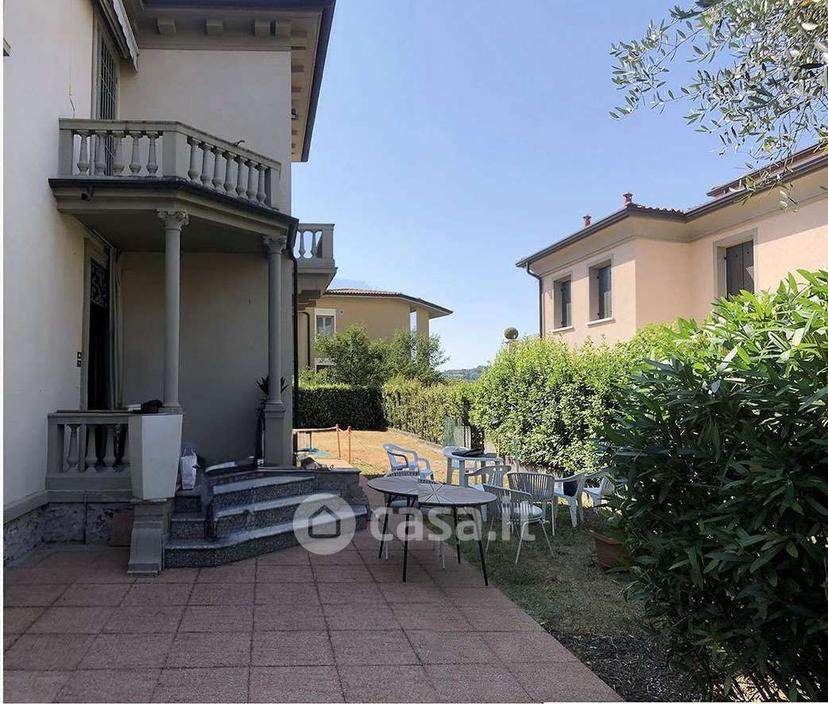 Villa in Via IV Novembre — foto 28 di 60